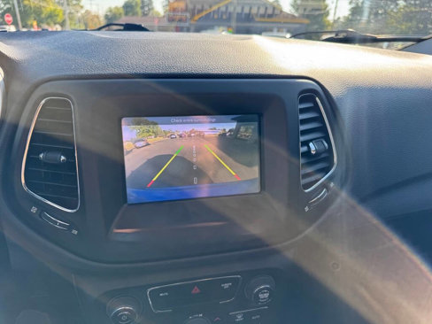 Used 2018 Jeep Compass Latitude w/ Popular Equipment Group image 14