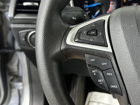 Used 2016 Ford Fusion SE image 26