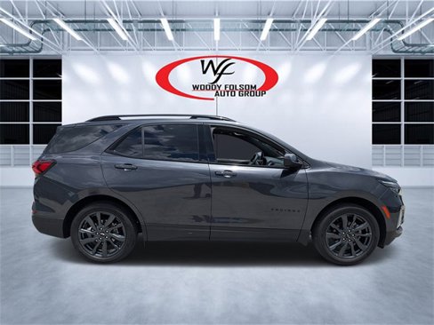 Used 2023 Chevrolet Equinox RS image 2
