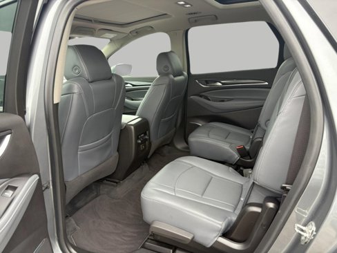 Used 2019 Buick Enclave Essence image 19