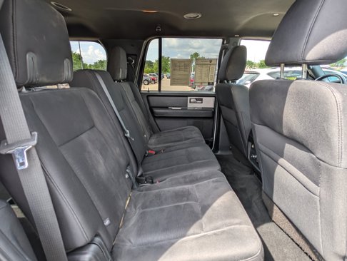 Used 2017 Ford Expedition XLT image 21