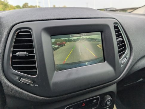 Used 2020 Jeep Compass Sport image 8
