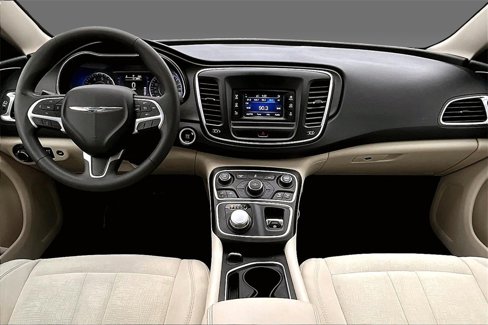 Used 2015 Chrysler 200 Limited image 9