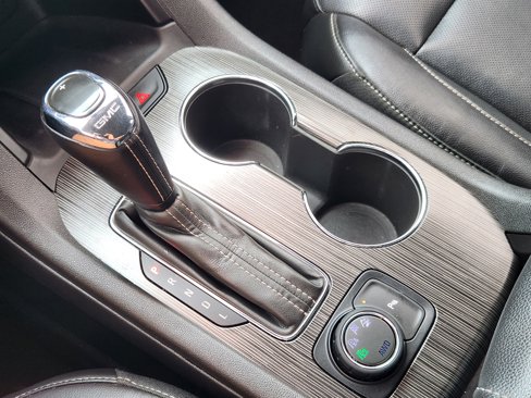 Used 2019 GMC Acadia SLT image 25