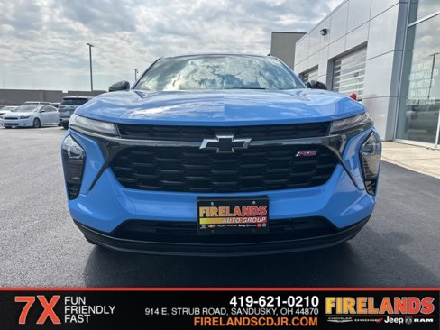 Used 2024 Chevrolet Trax RS image 2