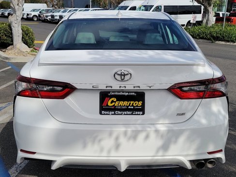 Used 2021 Toyota Camry SE image 20