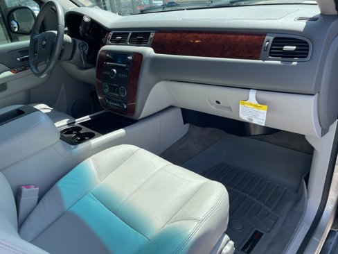 Used 2013 Chevrolet Tahoe LT w/ Texas Edition image 28
