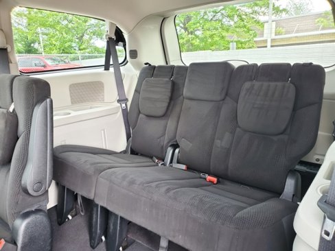 Used 2016 Dodge Grand Caravan SE w/ Quick Order Package 29E SE image 21