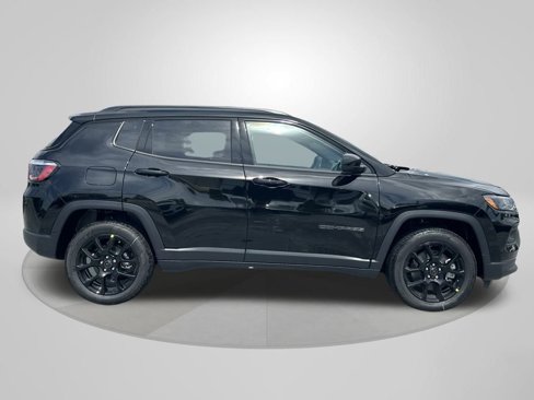New 2025 Jeep Compass Latitude w/ Altitude Special Edition image 7
