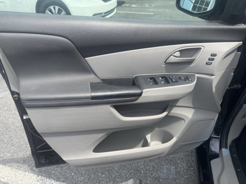 Used 2012 Honda Odyssey Touring image 11