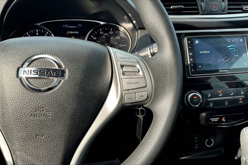 Used 2016 Nissan Rogue S w/ Appearance Package image 17