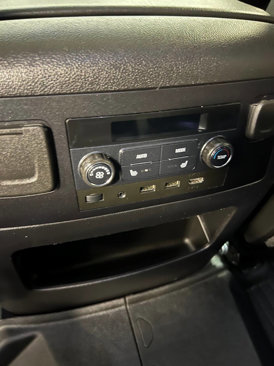 Used 2019 GMC Yukon SLT w/ Premium Edition image 33