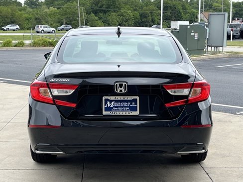 Used 2022 Honda Accord LX image 4
