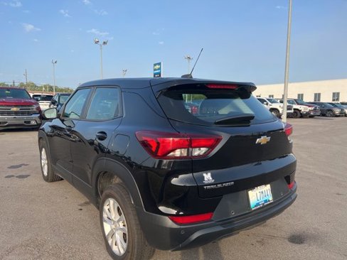 Used 2021 Chevrolet TrailBlazer LS image 3