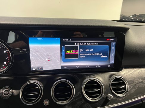 Used 2017 Mercedes-Benz E 300 4MATIC image 27