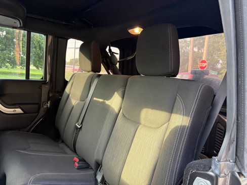 Used 2017 Jeep Wrangler Unlimited Sahara w/ Dual Top Group image 22