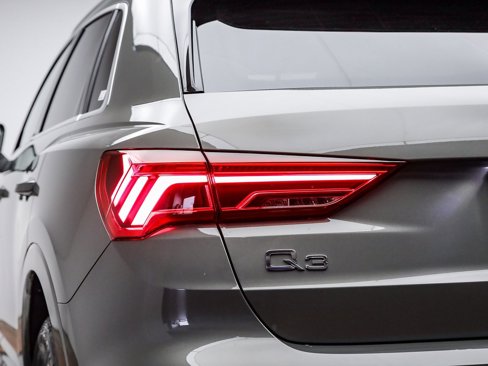 New 2025 Audi Q3 2.0T Premium image 11
