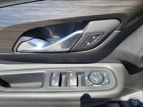 Used 2023 GMC Terrain SLE w/ Driver Convenience Package image 15