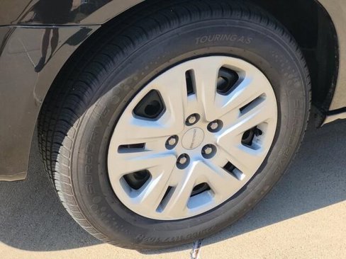 Used 2018 Dodge Grand Caravan SE w/ UConnect Hands-Free Group image 7