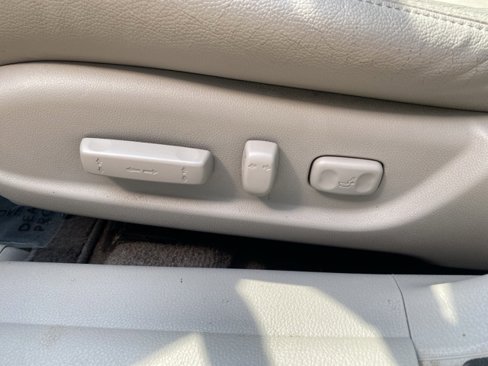 Used 2010 Honda Accord EX-L image 9