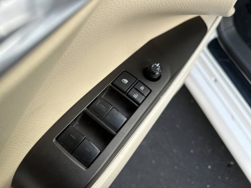 Certified 2022 Toyota Camry LE image 13