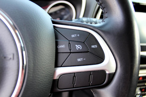 Used 2018 Jeep Compass Latitude w/ Popular Equipment Group image 55