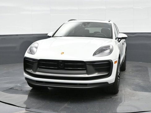 Used 2025 Porsche Macan Turbo image 12