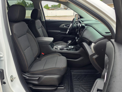 Used 2021 Chevrolet Traverse LT w/ LPO, Cargo Package image 26