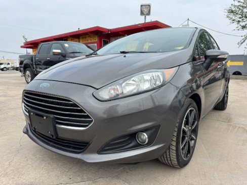 Used 2015 Ford Fiesta SE w/ Equipment Group 201A image 1
