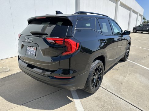 Used 2021 GMC Terrain SLE w/ Driver Convenience Package image 8