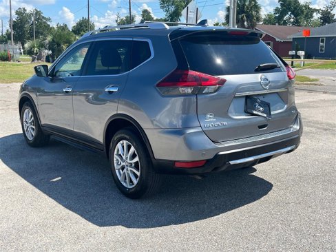 Used 2019 Nissan Rogue SV image 3