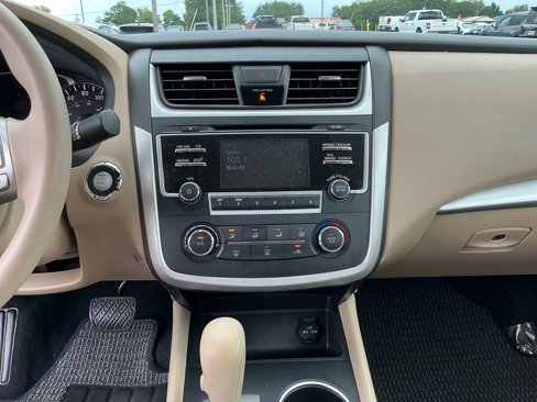Used 2017 Nissan Altima 2.5 S w/ Power Driver Seat Package image 18