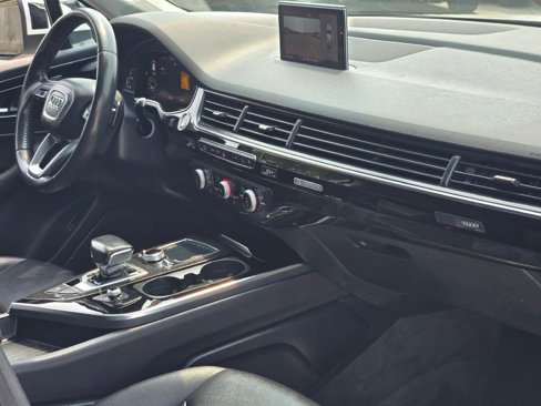 Used 2019 Audi Q7 3.0T Premium Plus image 7