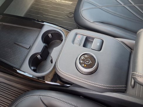 Used 2023 Ford Mustang Mach-E Select image 12
