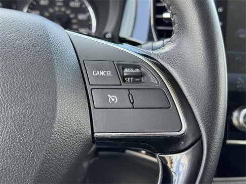 Used 2020 Mitsubishi Outlander AWD image 8