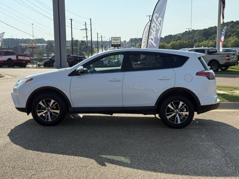 Used 2018 Toyota RAV4 XLE image 8