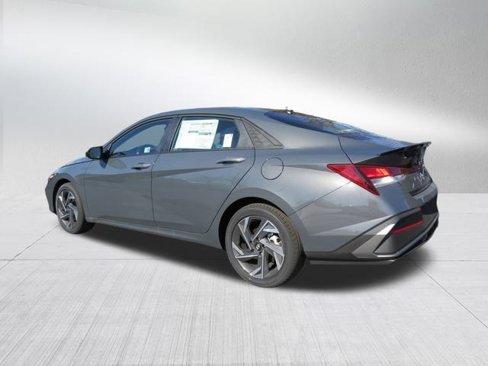 New 2025 Hyundai Elantra Sport image 6