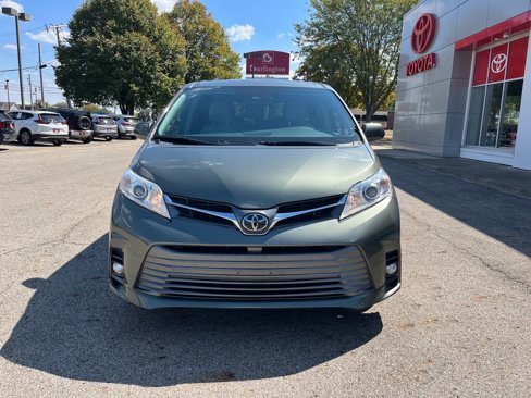 Used 2019 Toyota Sienna XLE image 8