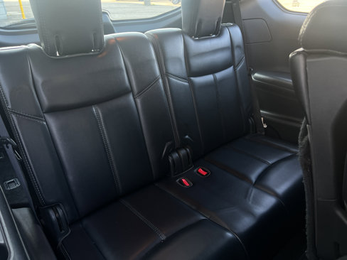 Used 2017 Nissan Pathfinder SL image 17
