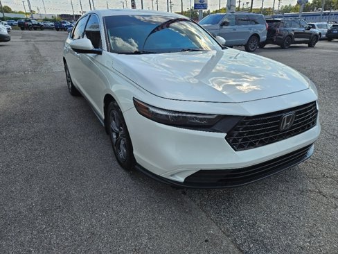 Used 2023 Honda Accord EX image 8
