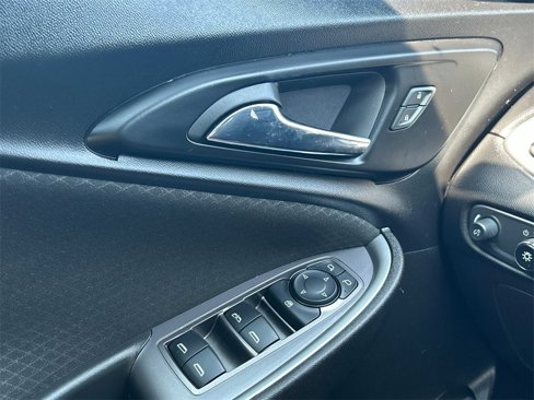 Used 2023 Chevrolet Malibu LT image 19