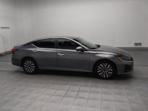 Used 2023 Nissan Altima 2.5 SV image 11