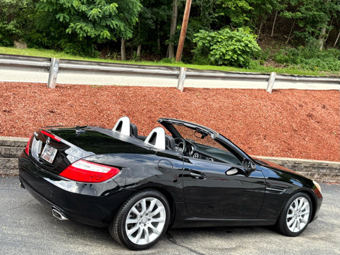 Used 2016 Mercedes-Benz SLK 300 image 10
