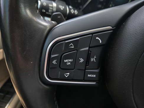 Used 2016 Jaguar XF Prestige image 28