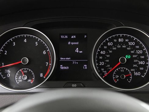 Used 2017 Volkswagen Golf Alltrack S image 8