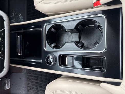 Used 2022 Lincoln Corsair Reserve image 24