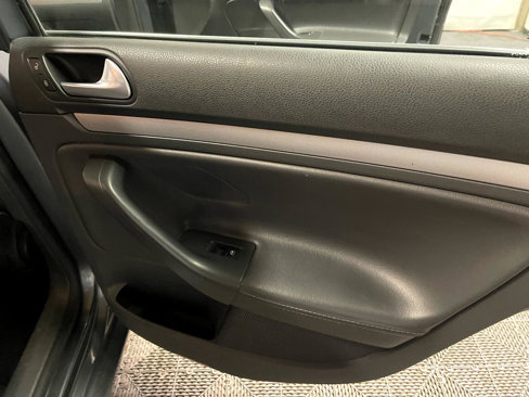 Used 2008 Volkswagen Jetta SEL image 16