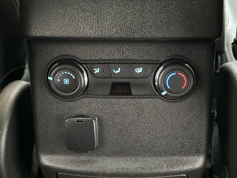 Used 2015 Ford Explorer XLT w/ Equipment Group 202A image 25