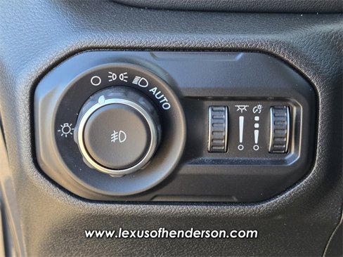 Used 2018 Jeep Wrangler Unlimited Sahara image 22