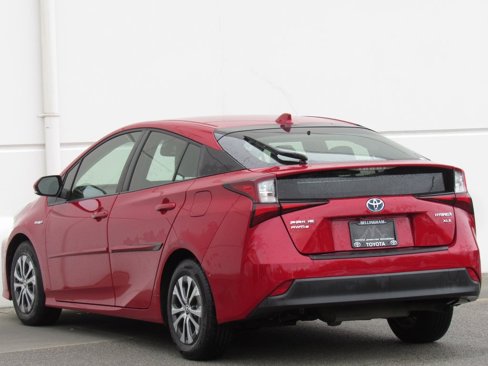 Used 2021 Toyota Prius XLE w/ Advanced Technology Package image 5